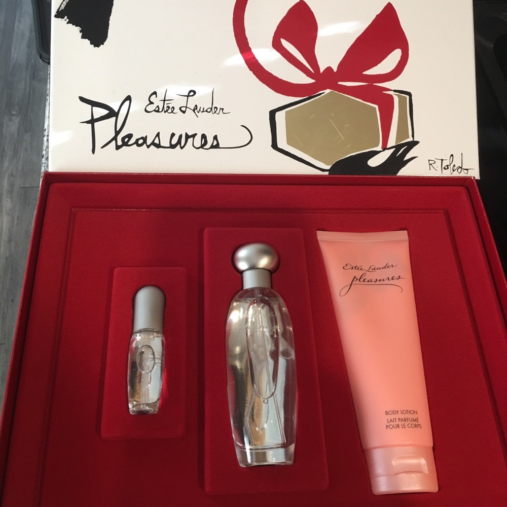 Estée Lauder Pleasures set